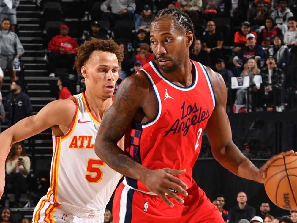 VIDEO: Kawhi Leonard sa vrátil po 279 dňoch, Jokič nastrieľal 46 bodov