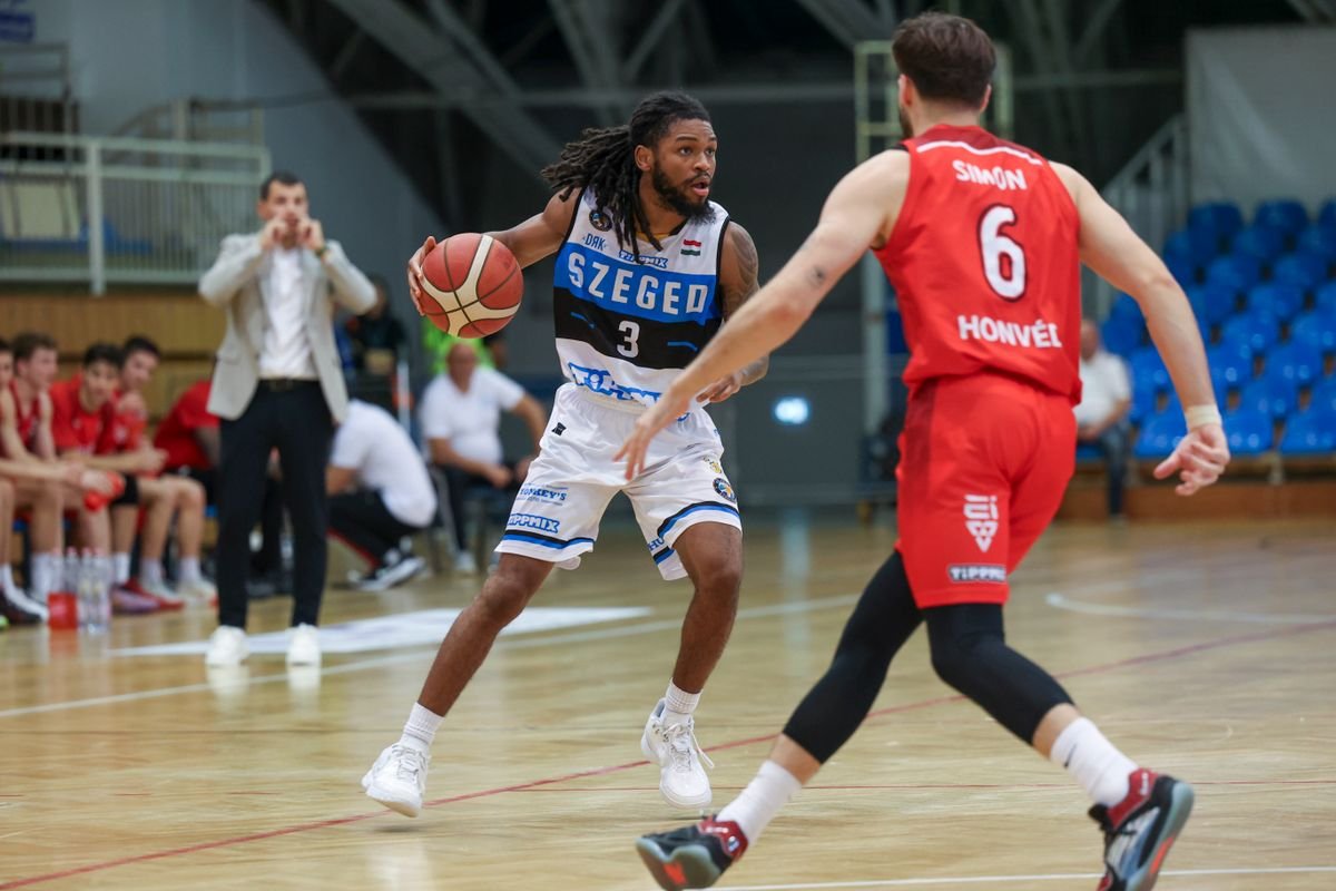 Nitra vymenila dvoch cudzincov, medzi posilami aj Langleyho dvojča