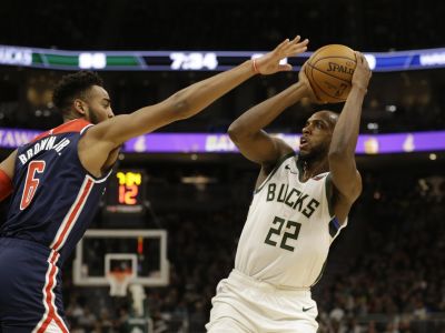 Khris Middleton z Milwaukee do Washingtonu, opačne Kyle Kuzma