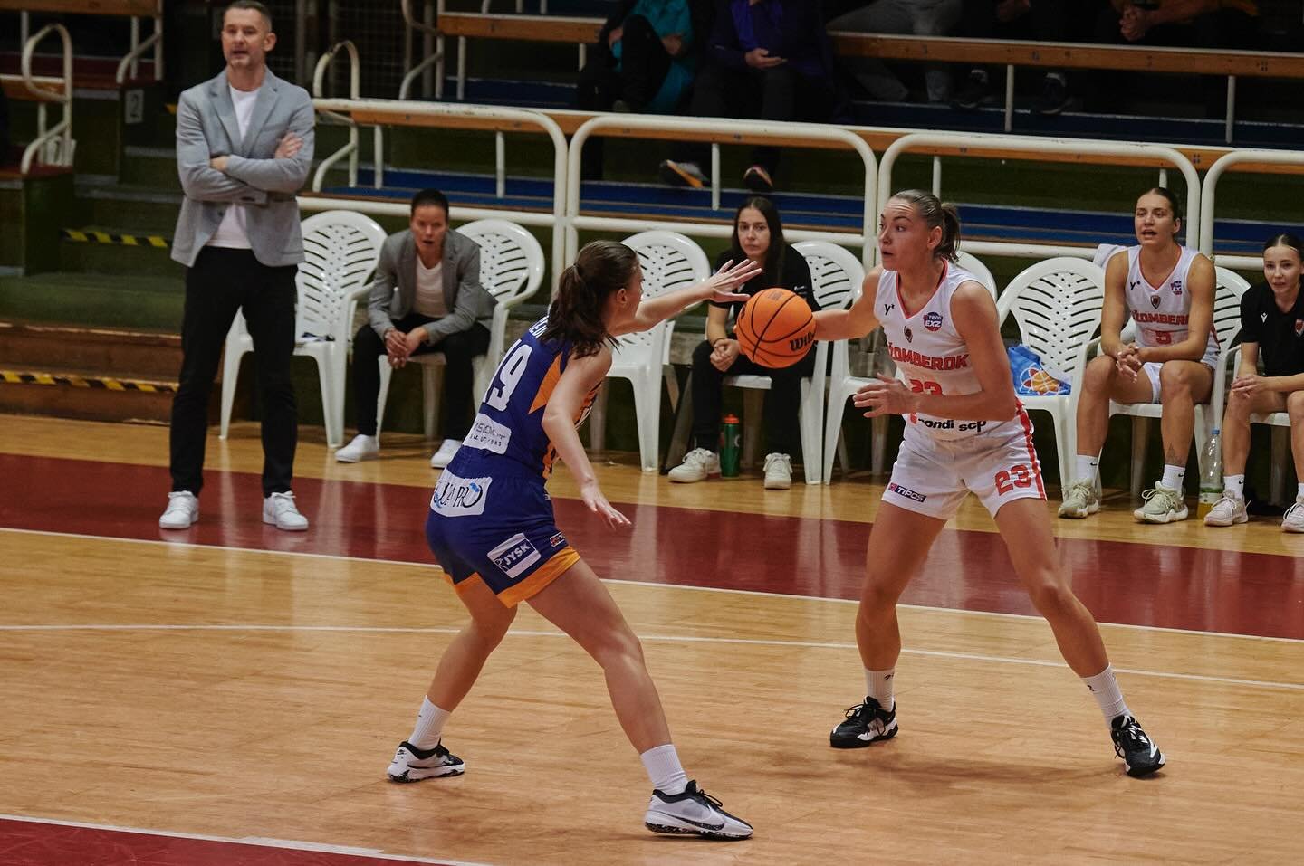 FOTO/VIDEO: Piešťany sa potrápili s bystrickou Sláviou, Young Angels kládli odpor len 30 minút
