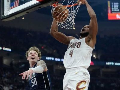 VIDEO: Cavs s 91 bodmi za prvý polčas, Mavs nemali nárok