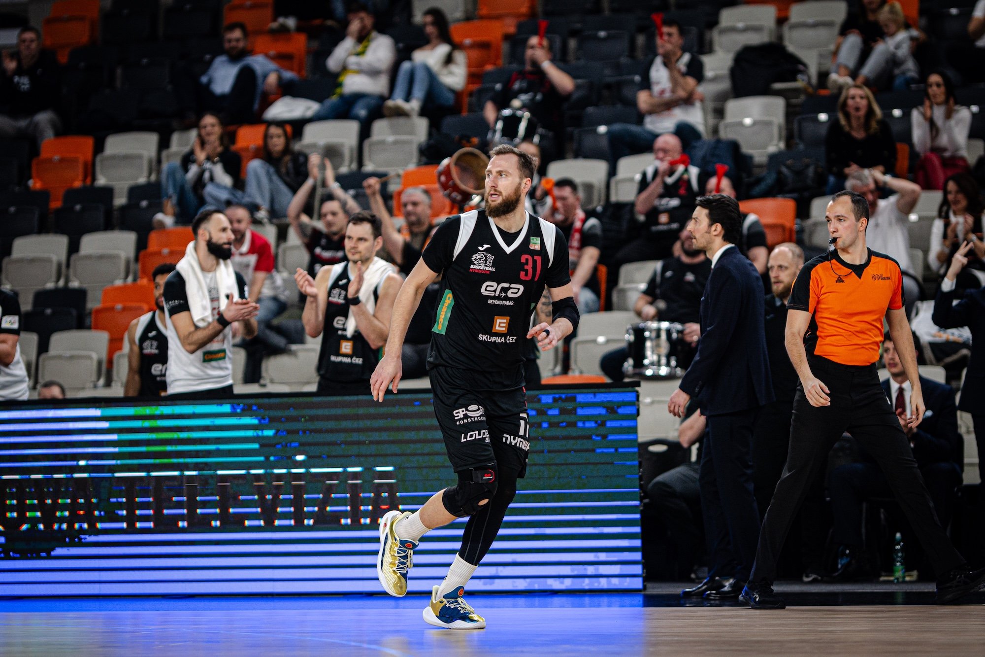 Nymburk zhltol slovenských súperov. Môže triumfovať aj v Lige majstrov. Máme na veľké veci, vraví ikona Martin Kříž