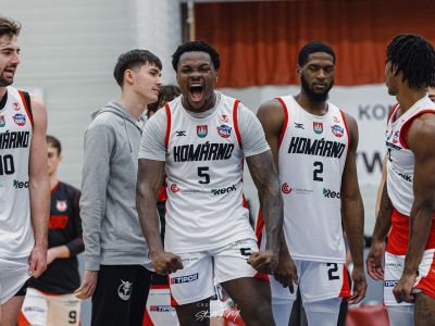 FOTO/VIDEO: Handlová prehrala v Komárne, Prievidza zdolala Levice