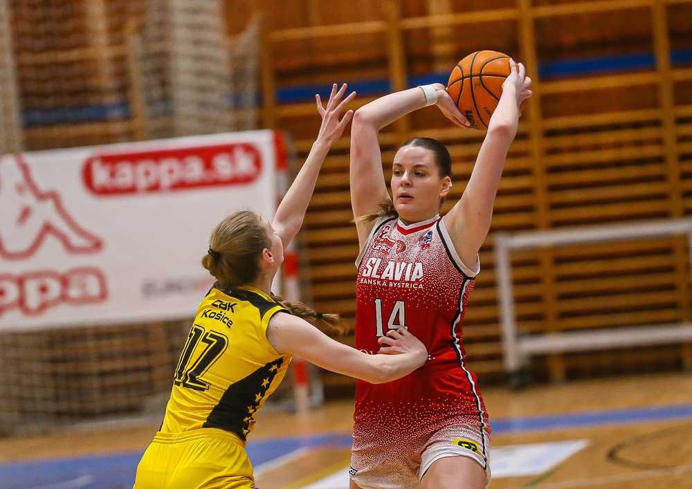 Po parádnej štvrtine sa vytratili z ihriska, Slávia dominovala aj bez talianskej rozohrávačky