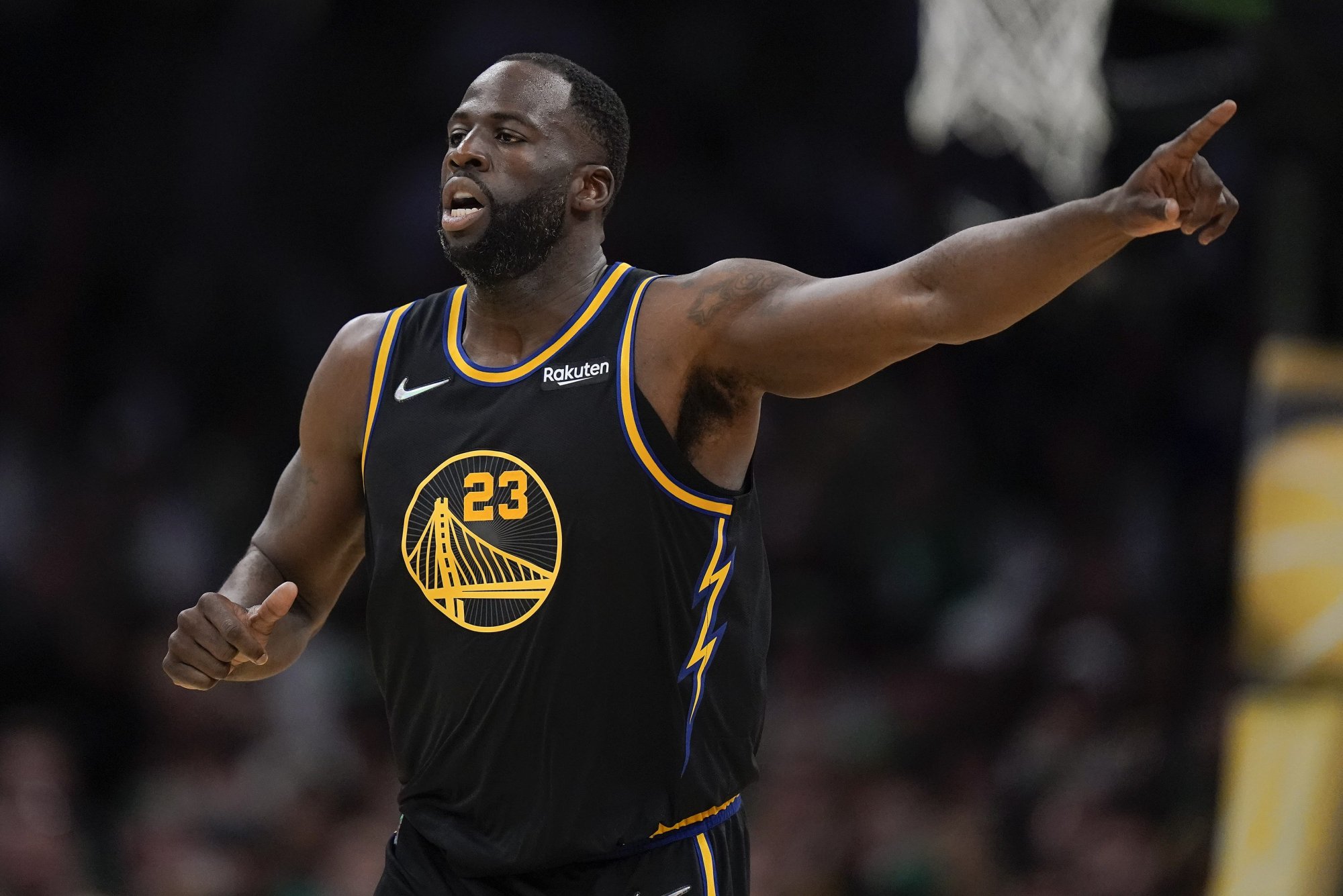 Problémy šampiónov. Golden State rieši brutálne dane a otázku, či chce ešte bitkára Draymonda Greena