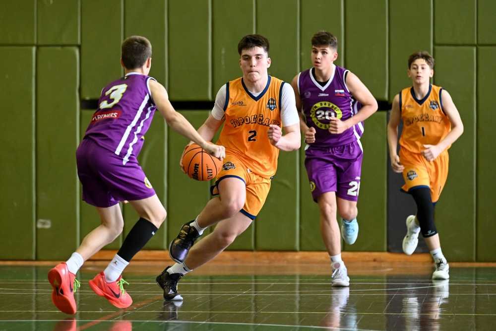 VIDEO/M-SR Starší žiaci U15: Topoľčany a Karlovka sú vo finále