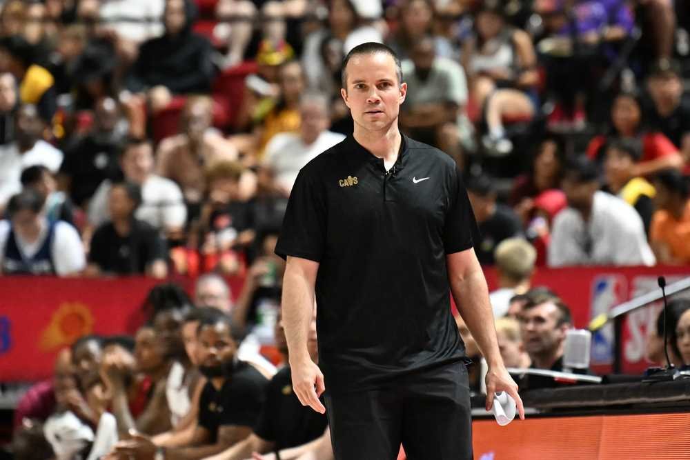 Mikea Budenholzera vo Phoenix Suns nahradil Jordan Ott