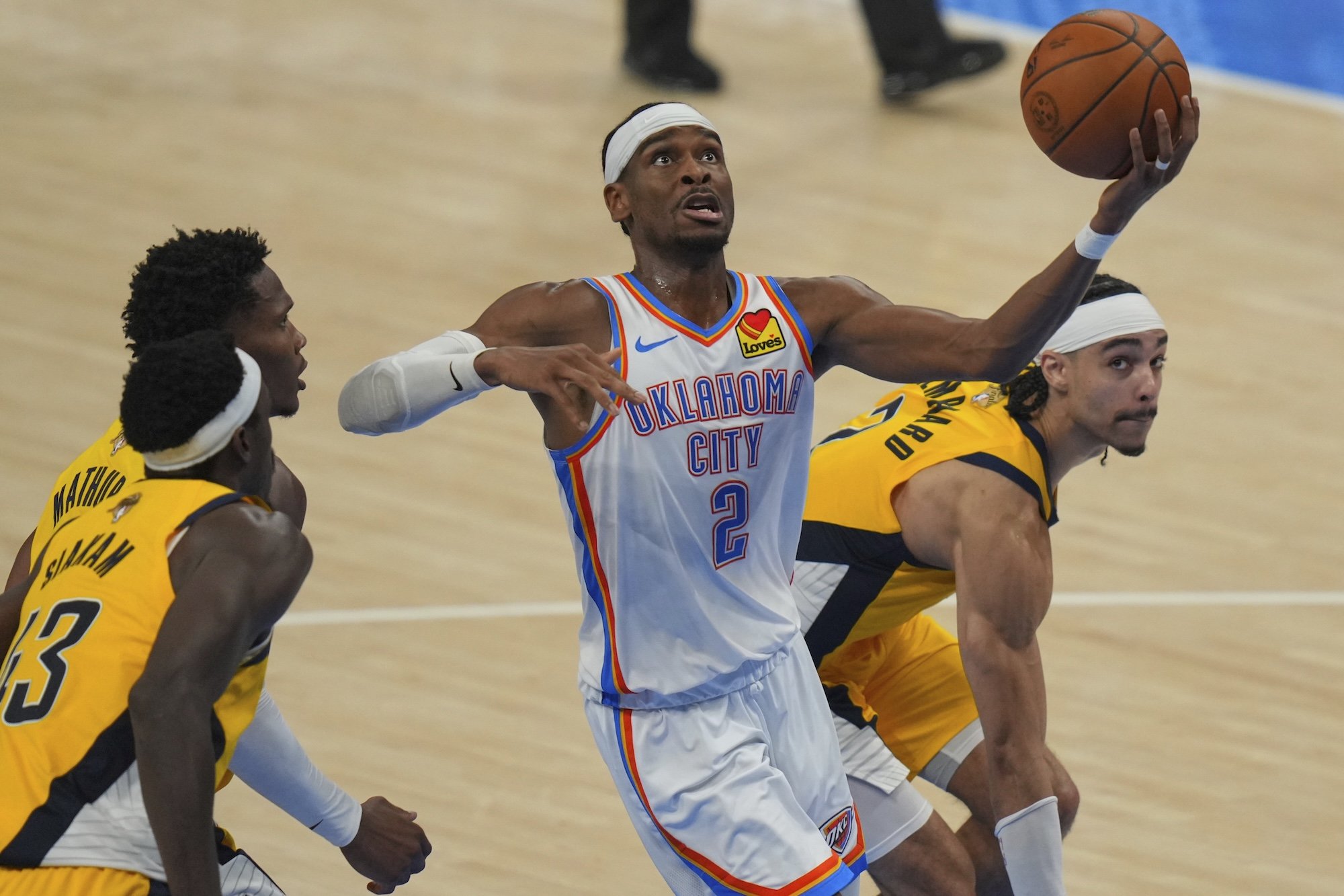 VIDEO/Finále NBA: Basketbalisti Oklahomy zlomili odpor Indiany a majú titulový mečbal