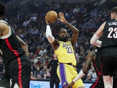 LeBron si dá na úvod NBA pauzu