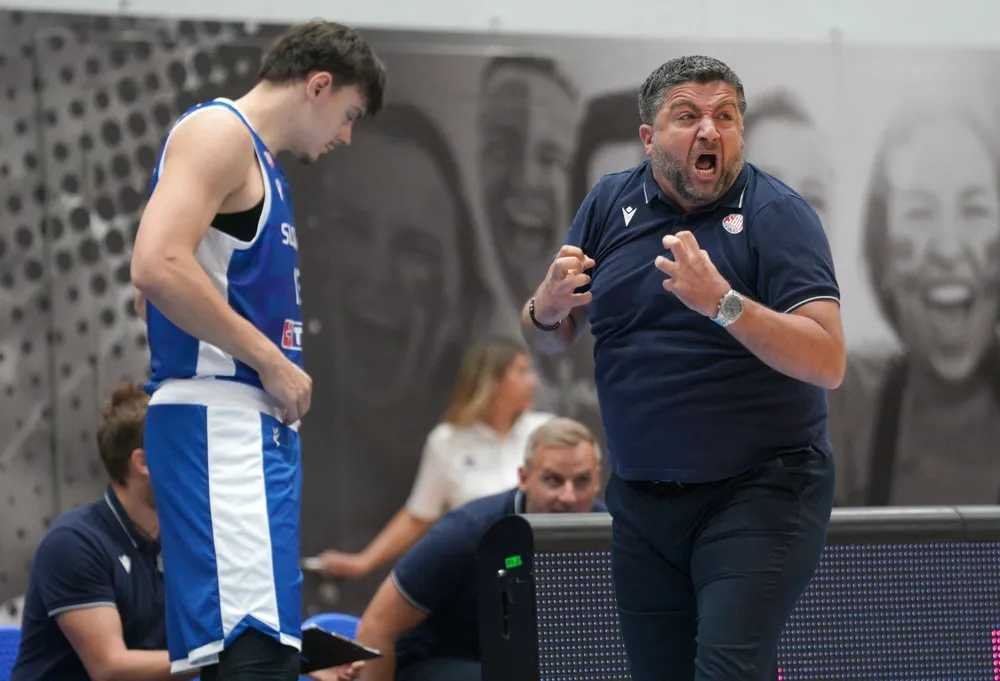 Musíme sa vyvarovať strát a podržať si doskok, varuje tréner Vidin. So štartom Rančíka reprezentácia neuspela