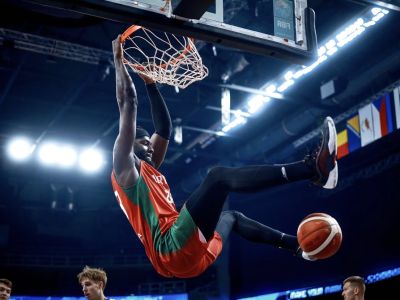 V Bostone sotva hráva, ale na EuroBaskete debutoval proti Čechom úžasným výkonom