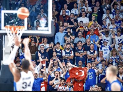 Giannisa premohli obrovské emócie. V tridsiatke sa konečne dočkal. Bronz je viac ako titul v NBA