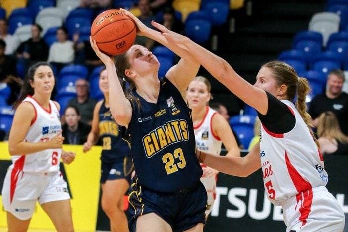VIDEO: Pod košom YOUNG ANGELS poriadna výšava