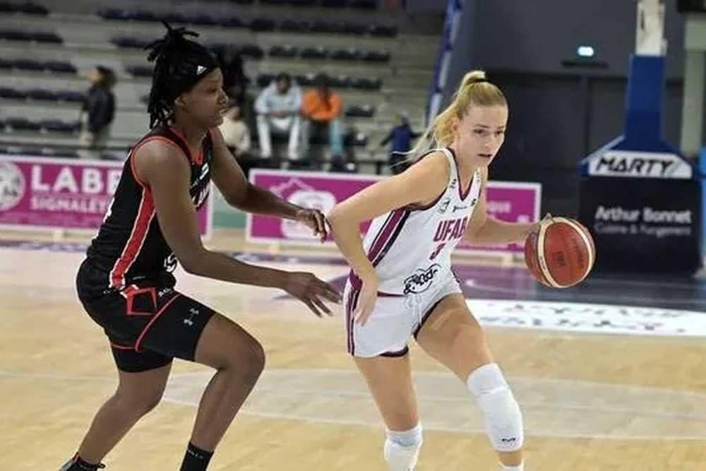 Čajky v stredu proti UFAB 49 Angers, pred tromi rokmi tam hrala Jakubcová