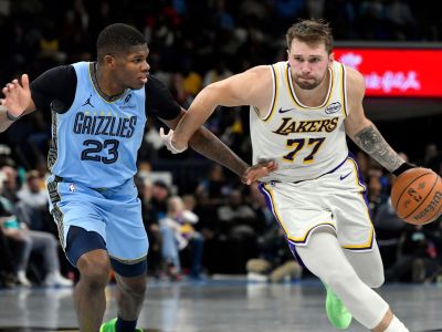 VIDEO: Dončič sa vrátil veľkým výkonom, prekvapenie z Chicaga naďalej dominuje