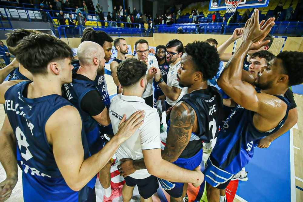 Nitra potvrdila prvú štvorku, nováčika kvári doskok