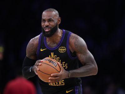 VIDEO: LeBron James ako prvý hráč v histórii nastúpil v 23. sezóne NBA