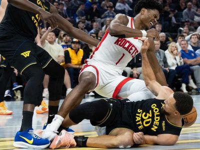 Steph Curry minimálne týždeň mimo hry