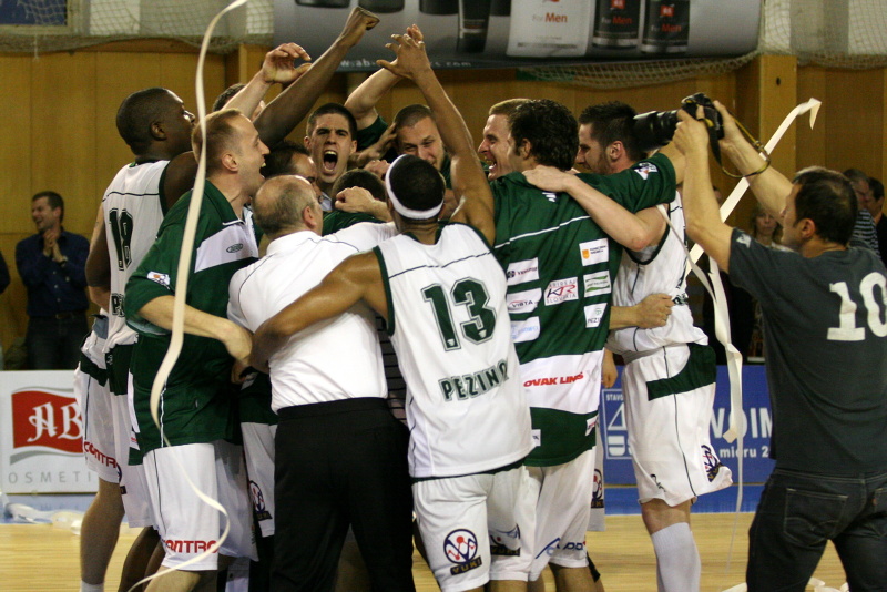 AB Cosmetics Pezinok - majster v sezóne 2009/2010 (Foto: Vladimír Dorňák)