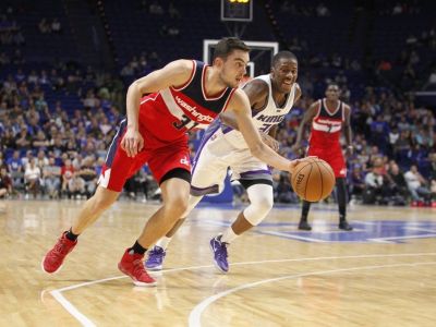Satoranský sa v NBA trápi, stratil úplne sebavedomie