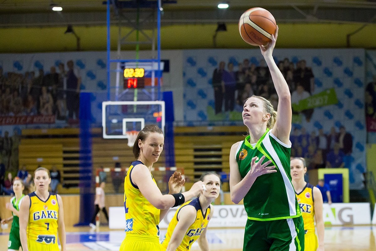 Good Angels Košice vs. ŠBK Šamorín, Romana Vyňuchalová (6) (Foto: Ľubka Ištoňová)