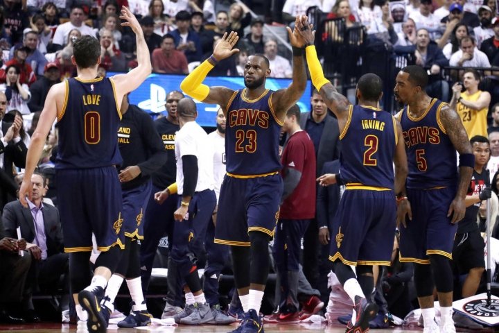 Cleveland najrýchlejšou cestou do finále Východnej konferencie