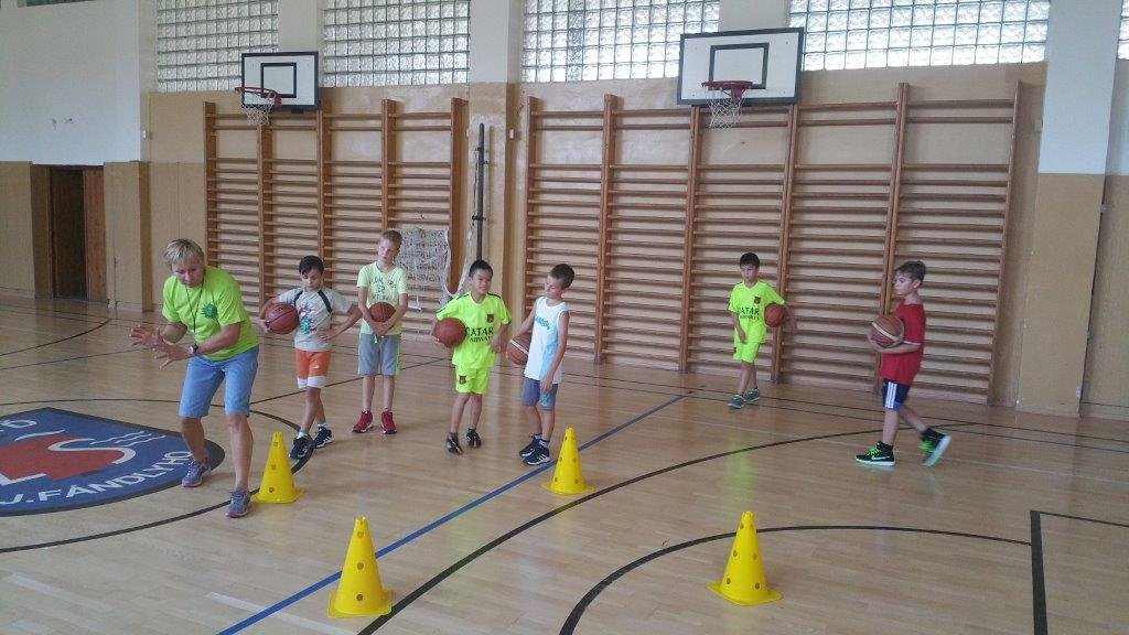 Basketbalový Kemp Sereď, tréning v hale (Foto: ŠBK Sereď)