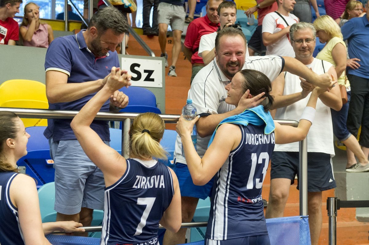 Naše basketbalistky v Prahe zabojujú o semifinále