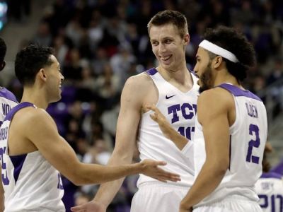 Brodziansky žiari v NCAA, nominovali ho na prestížnu cenu Abdula-Jabbara