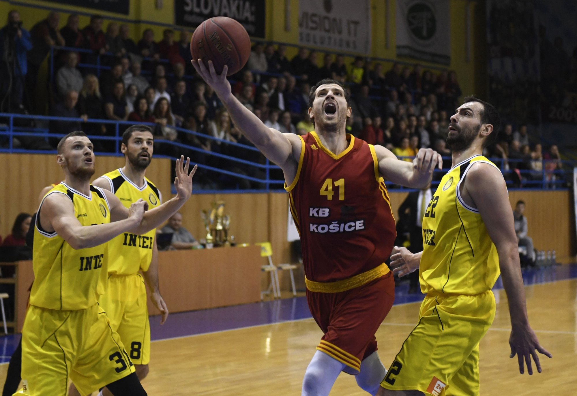 BK Inter Bratislava vs. KB Košice, Svetozar Stamenkovič (41) (Foto: TASR)