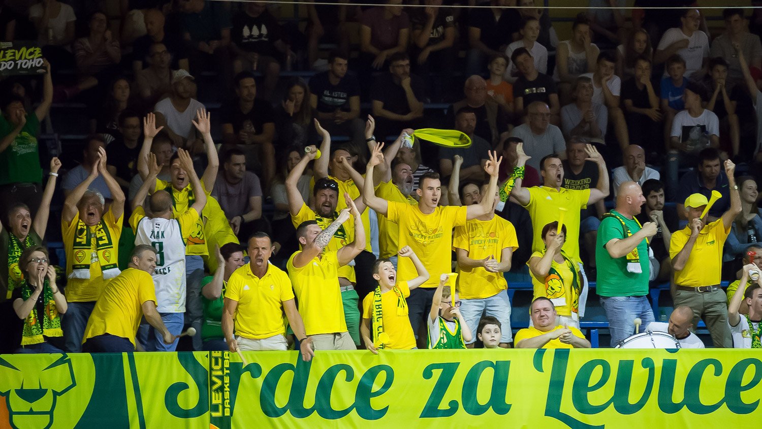 KB Košice vs. BK Levickí Patrioti, fanúšikovia Patriotov (Foto: Jäzva)