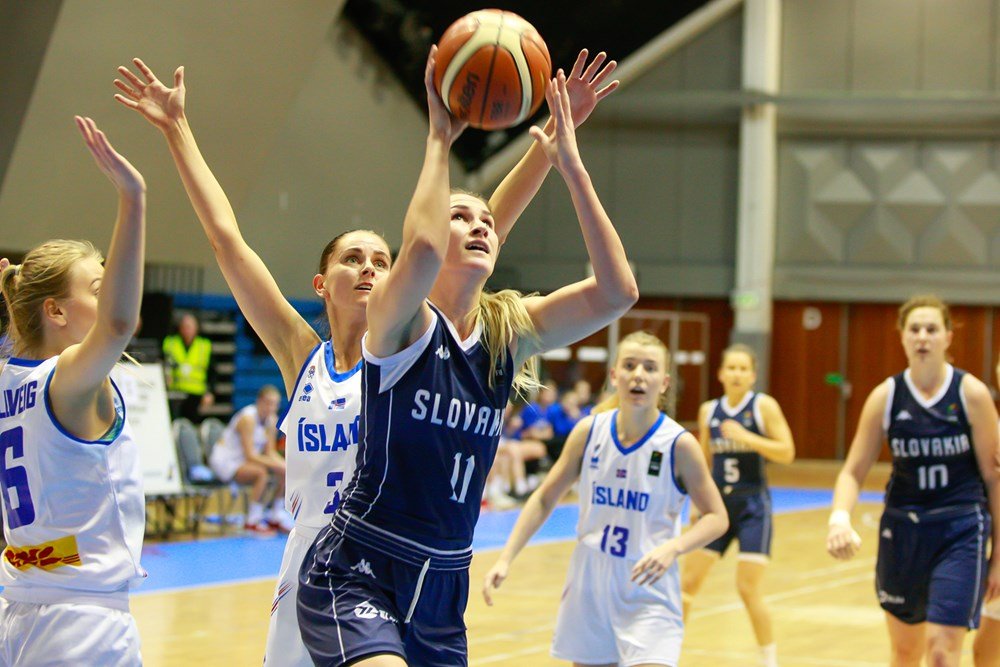 Na Islande potiahla Slovenky kapitánka Oroszová, reprezentácia je krok od ME