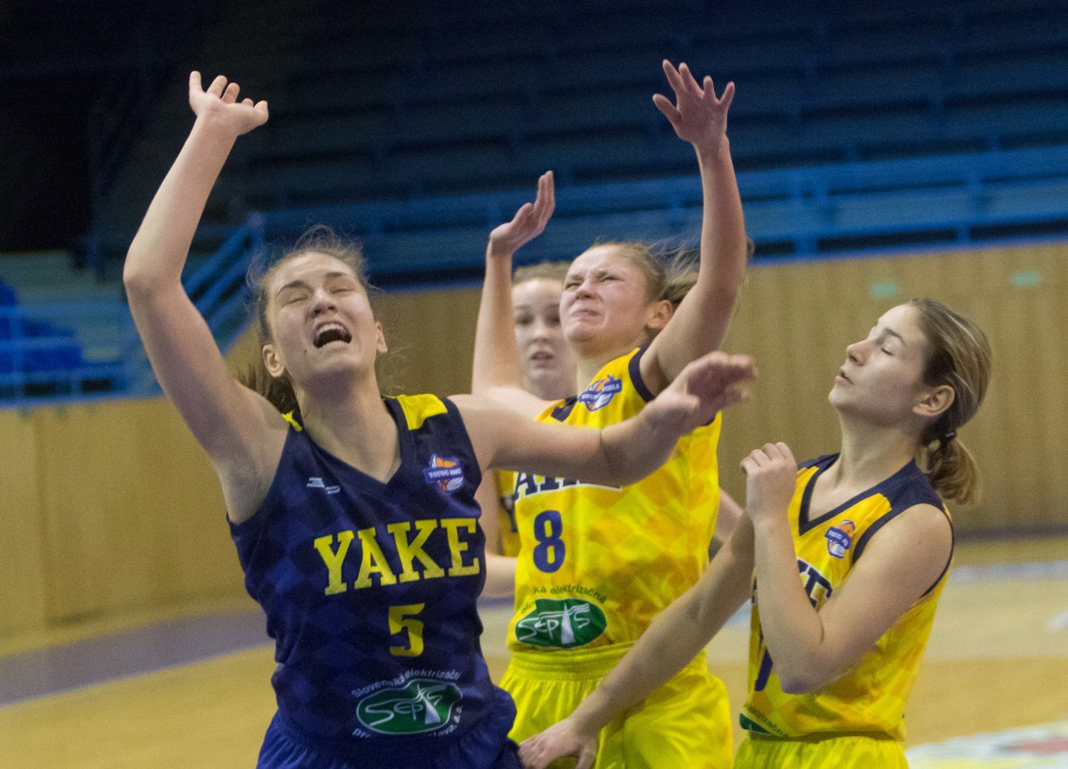 V dohrávanom derby kadetiek tímov Young Angels uspela 17-ka nad 16-kou