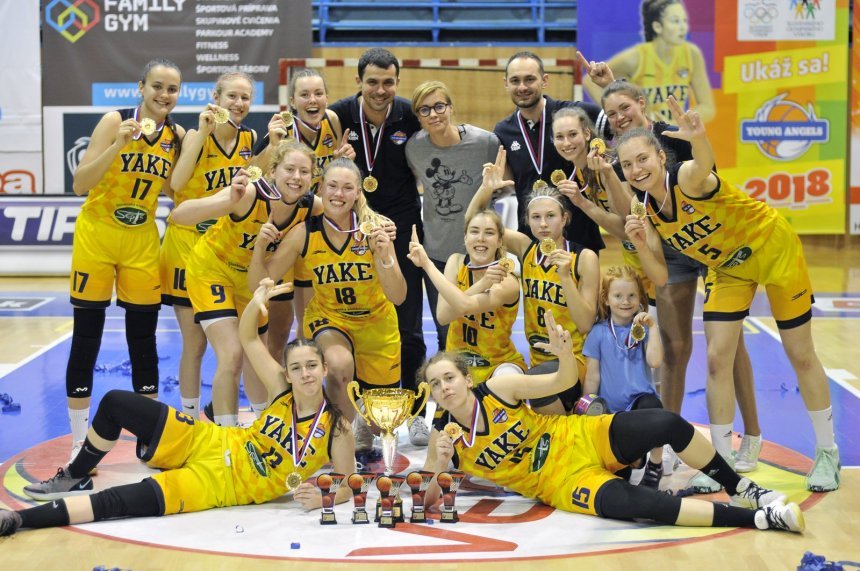 YOUNG ANGELS U19 Košice so zlatými medailami (Foto: Marián Ujco)