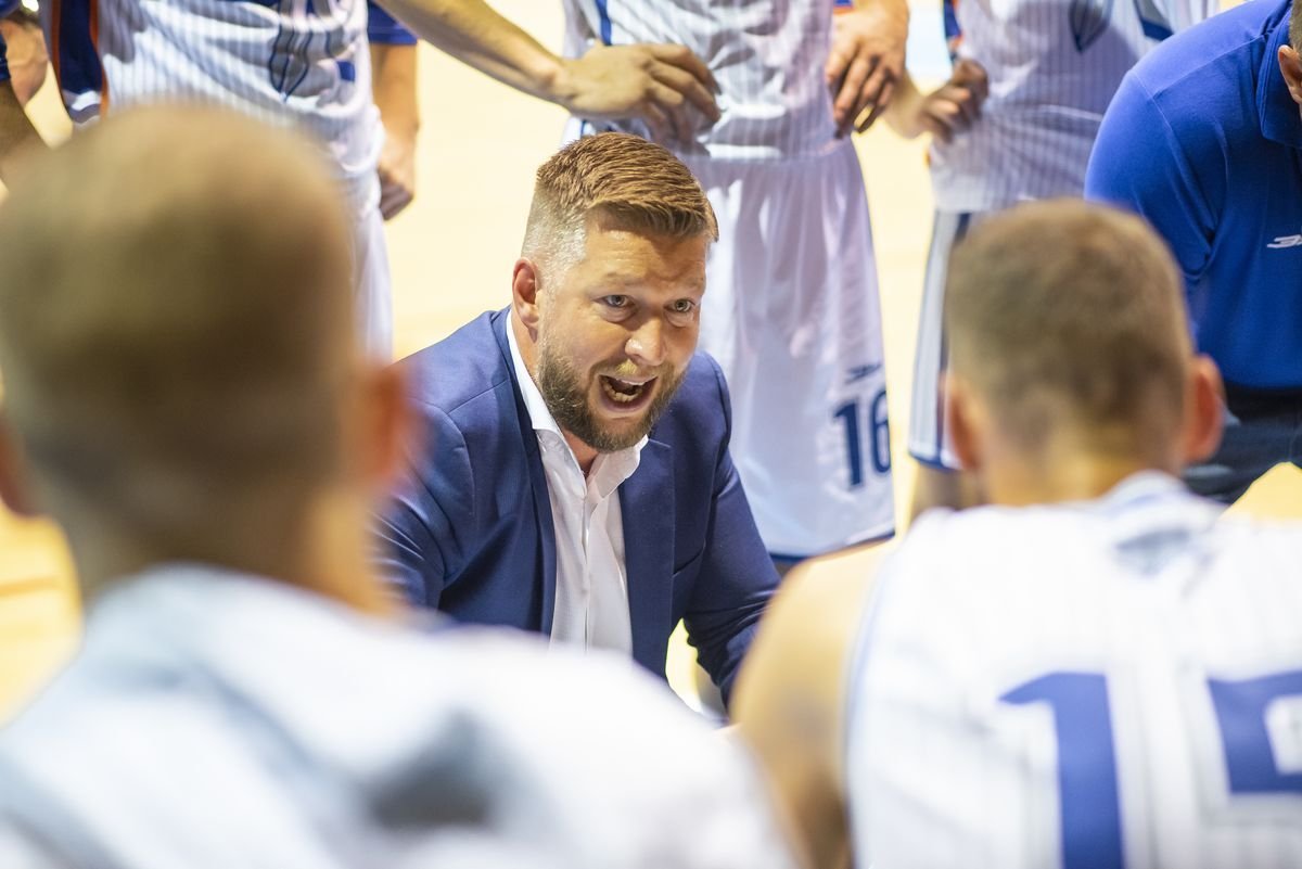 VIDEO: Rytieri zo Spiša ako prví dobyli Novohrad, domácim nasúkali stovku. Uspeli aj Svit a Handlová