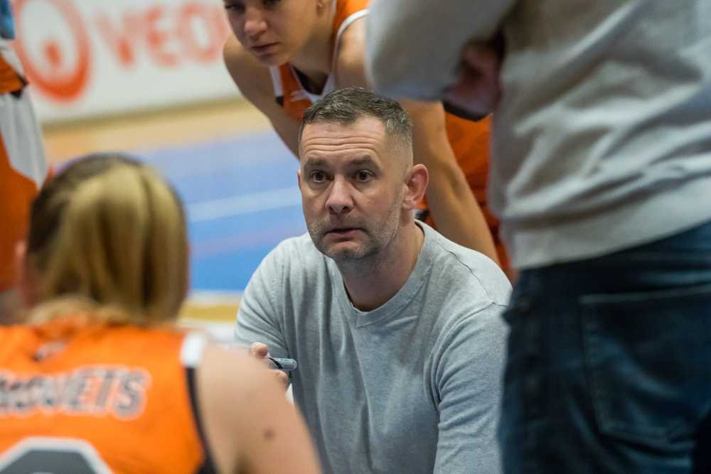 YOUNG ANGELS Košice vs. MBK Ružomberok, tréner Juraj Suja (Foto: Jäzva)