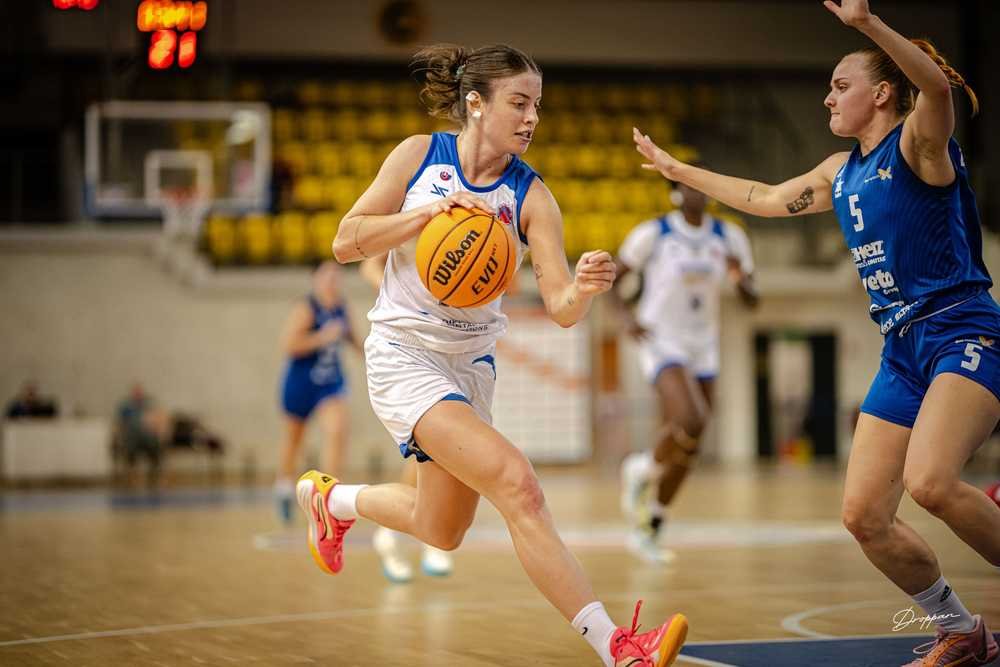 Alexandra Buknová (10), Piešťanské Čajky (Foto: Lukáš Droppan)