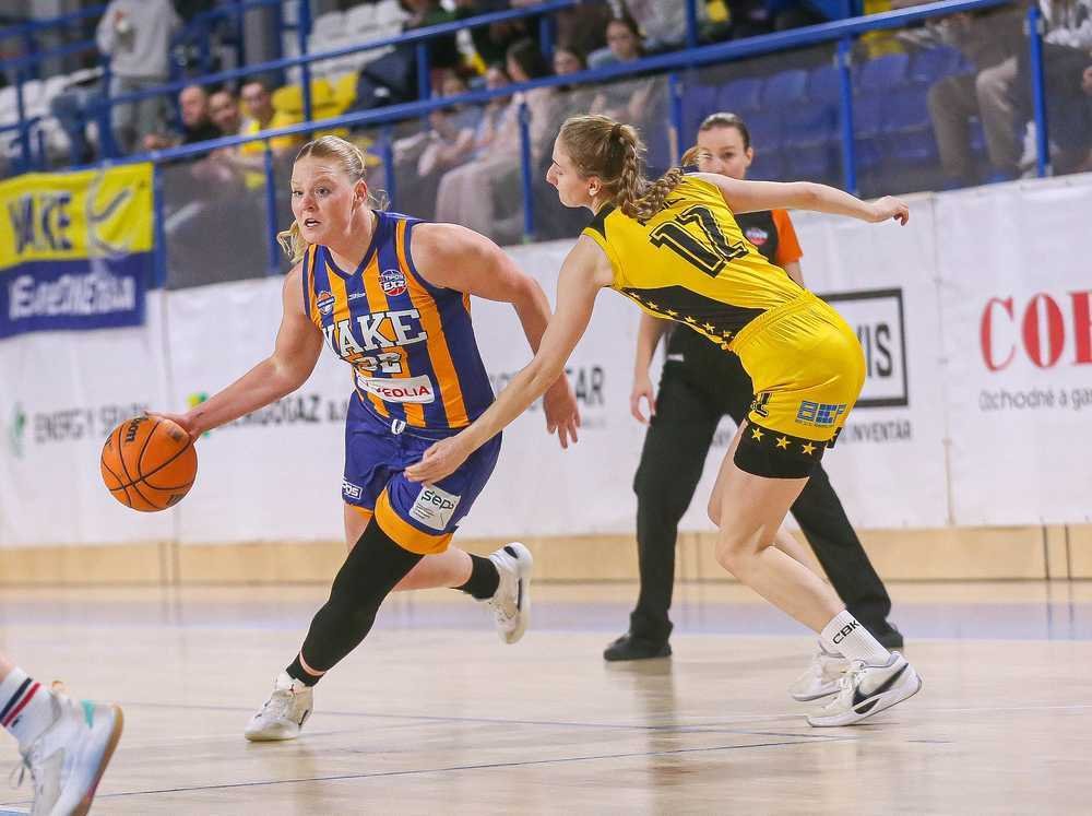 CBK Košice vs. YOUNG ANGELS Košice, Abigail Prohaska (32) (Foto: Jäzva)