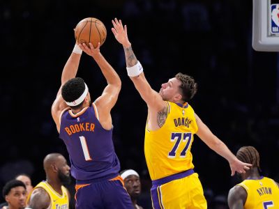 VIDEO: Phoenix prekvapil Lakers, tým nestačilo ani 38 bodov Dončiča