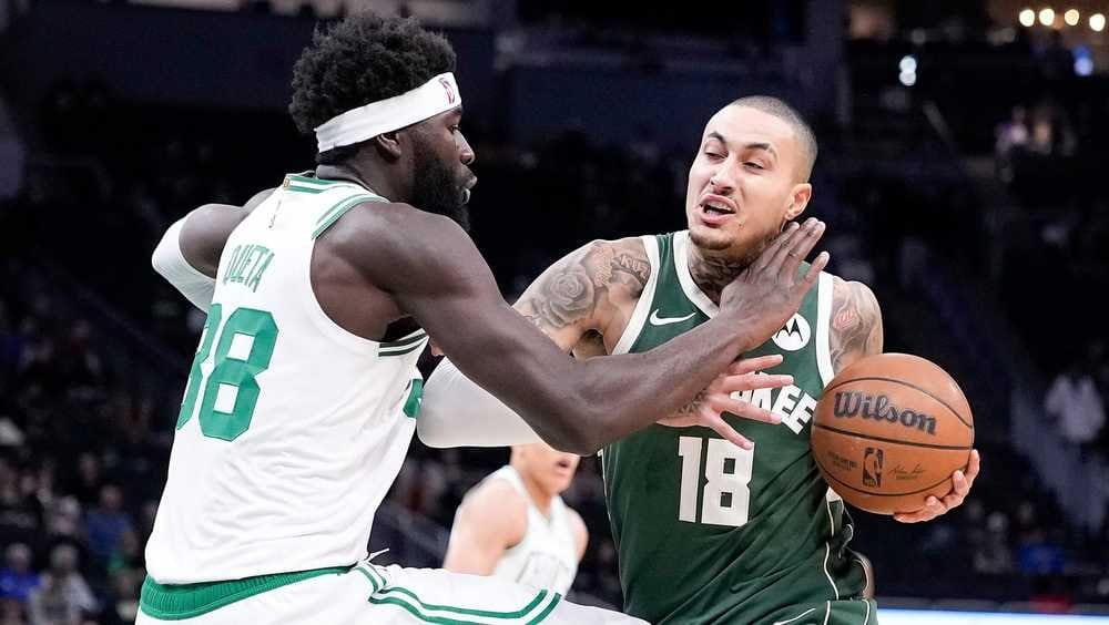 VIDEO: Milwaukee stále chýba zranený Giannis, ale potiahol ho nečakaný hráč