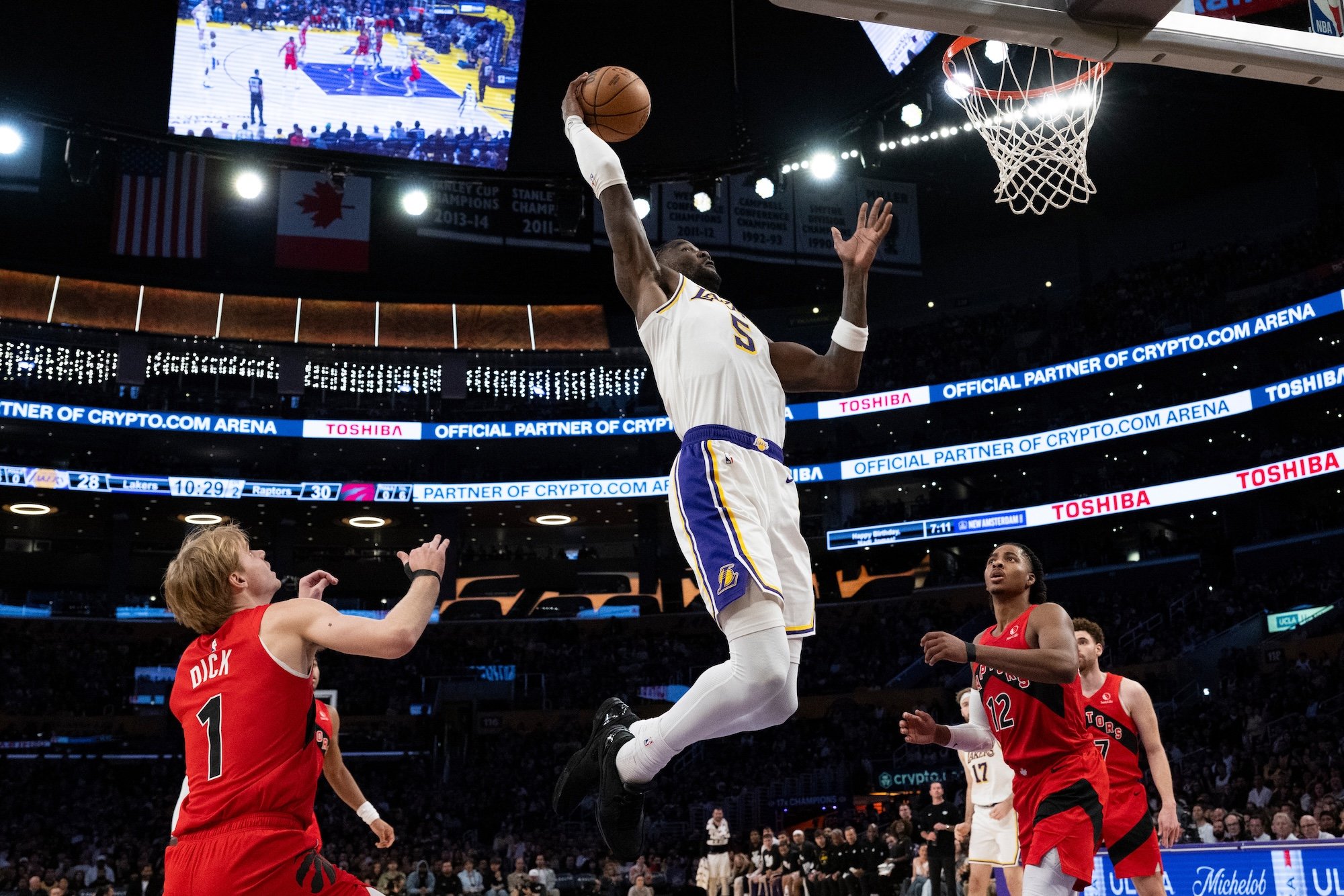 VIDEO: Dominantný Ayton a LeBron s Dončičom potiahli Lakers