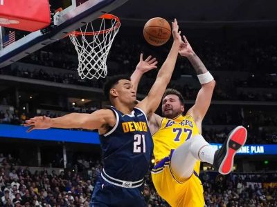 VIDEO: Luka Dončič 38-bodovým triple-double doviedol Lakers k výhre s Nuggets