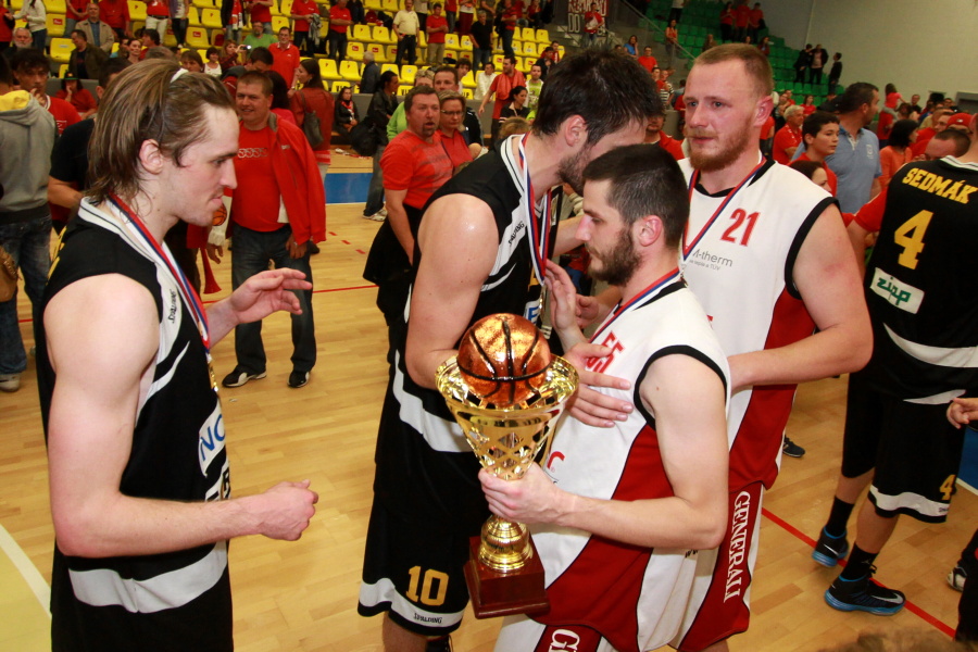 Komárno - Inter (Graham, Delič, Kozlík, Maslík) (Foto: Vladimír Dorňák)
