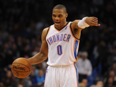 Westbrook má MVP formu, vyrovnal sa Currymu, LeBronovi a Hardenovi