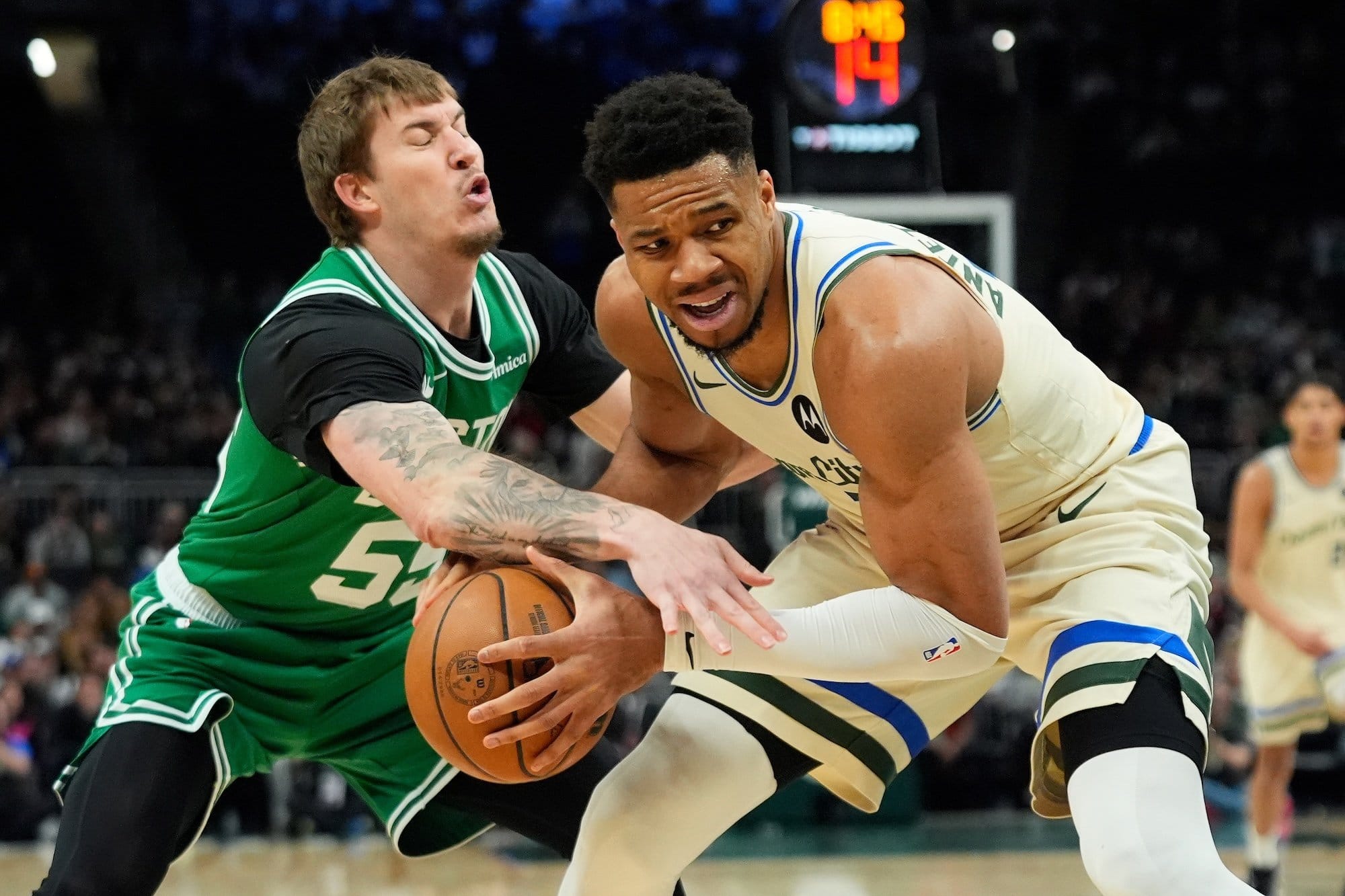VIDEO: Giannis sa vrátil, ale Milwaukee doma aj tak dostalo výprask