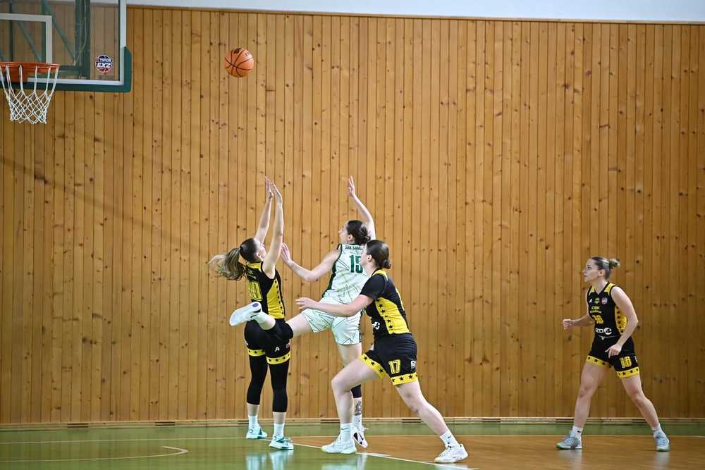 FOTO/VIDEO: Hráčky CBK nedostali v Šamoríne šancu