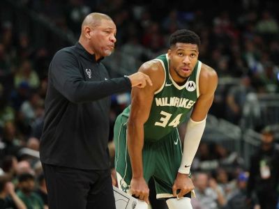 Doc Rivers skončil ako Giannisov kouč