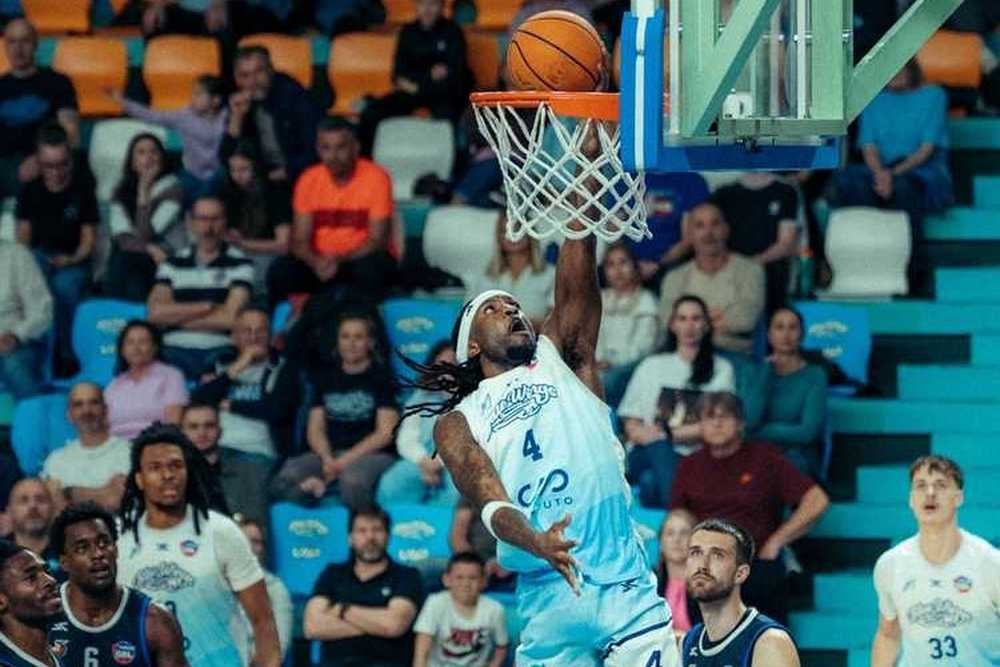 FOTO/VIDEO: Nitra postúpila suverénne do semifinále, Levice deklasovali Spišskú