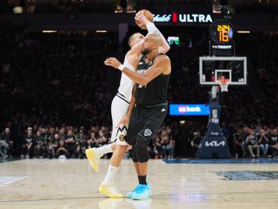 VIDEO: Gobert ničí Jokiča, Minnesota aj Atlanta sa ujali vedenia v sériách