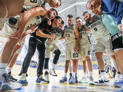 FOTO/VIDEO/Final4 2. liga: Ravens si doma vybojovali druholigový titul